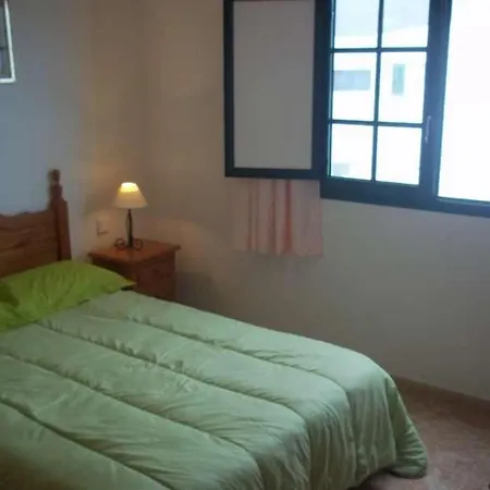 La Caleta Sleeps 6 Wifi Daire