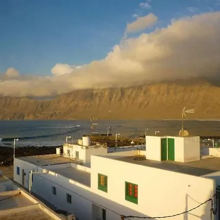 La Caleta Sleeps 6 Wifi Daire *