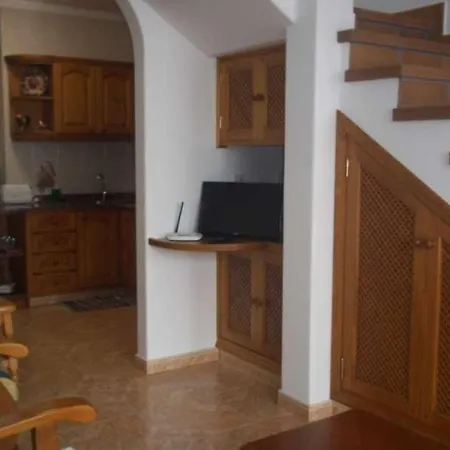 La Caleta Sleeps 6 Wifi * Famara