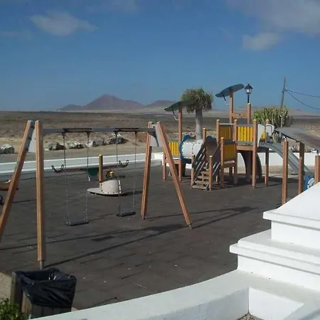 La Caleta Sleeps 6 Wifi * Famara